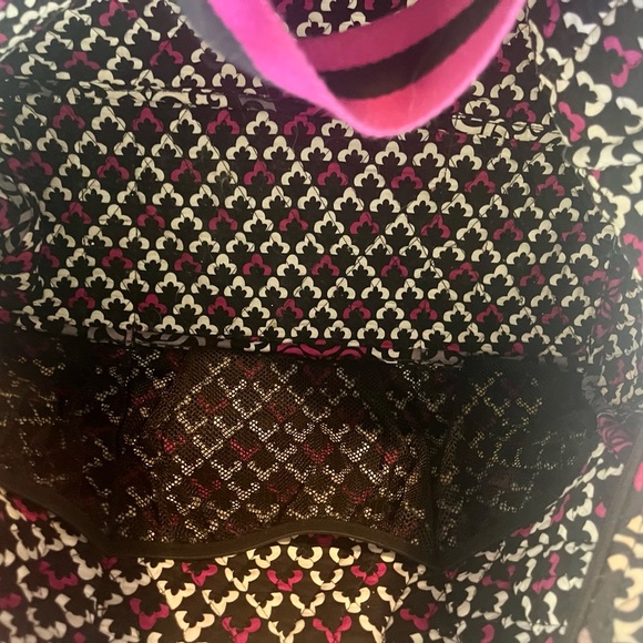 BOGO VERA BRADLEY - BUY ONE GET ONE FREE! TWO Vera Bradley Bags - Picture 8 of 9